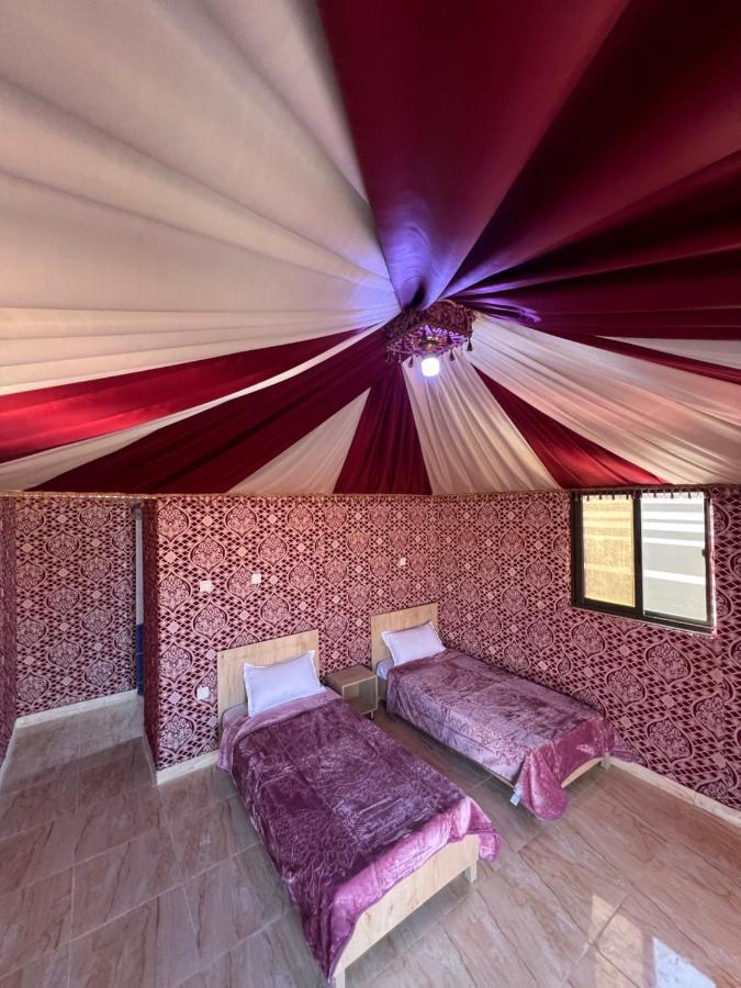 Raja Camp Hotell Wadi Rum Exteriör bild