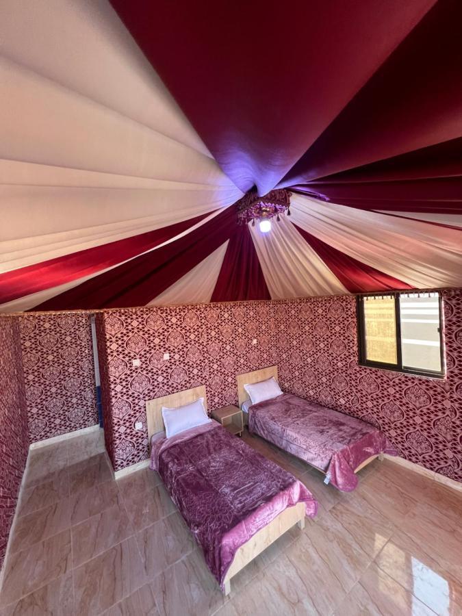 Raja Camp Hotell Wadi Rum Exteriör bild